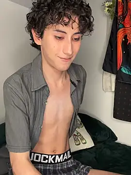 Snapshot of noynxz chatting on 02/25/26, 04:00 noynxz online show from 02/25/26, 04:00