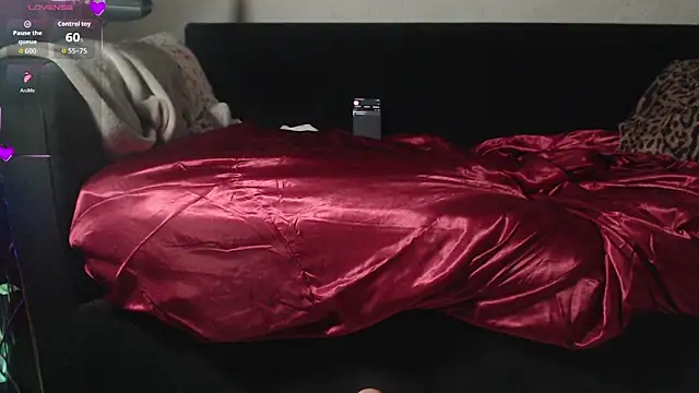 Julieibix online show from 04/18/26, 06:12