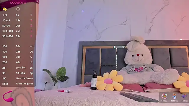 Doll Luna  online show from 02/11/26, 03:11