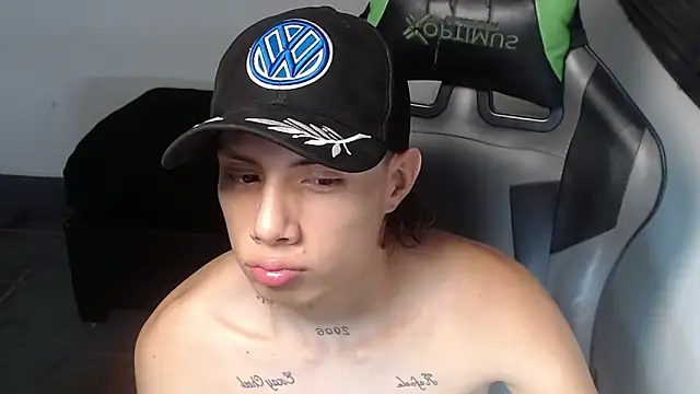 Snapshot of Didi_hard chatting on 02/07/26, 03:16 Didi hard online show from 02/07/26, 03:16