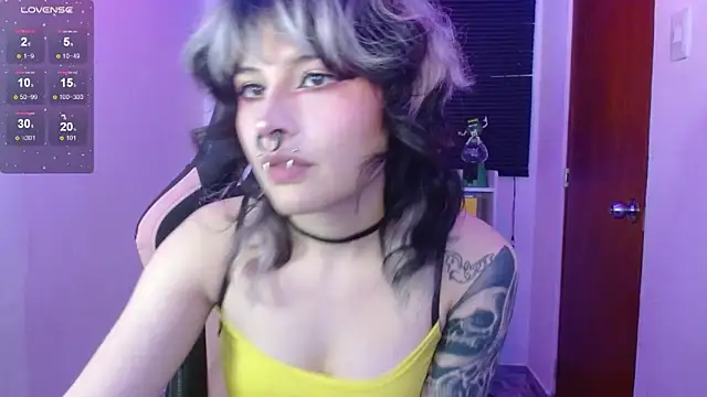 neena nyx  online show from 04/17/26, 10:24