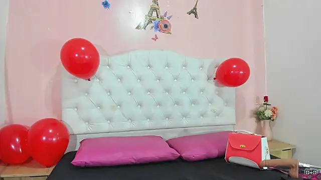 Snapshot of elianacollins23 chatting on 02/14/26, 03:58 elianacollins23 online show from 02/14/26, 03:58