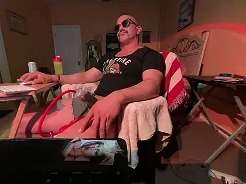 Snapshot of daddydonkey84 chatting on 02/09/26, 07:12 daddydonkey84 online show from 02/09/26, 07:12