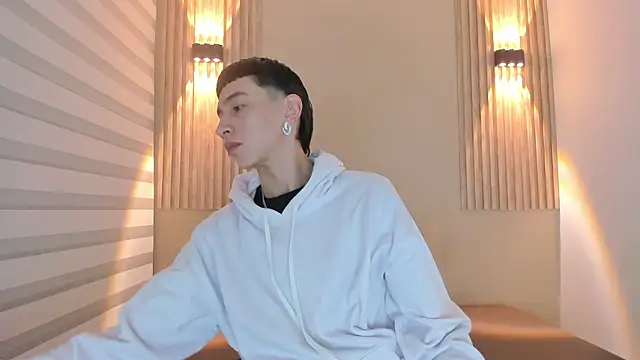 lian cameron online show from 02/03/26, 04:10