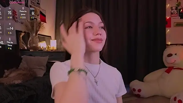 Snapshot of Kendaliby_ chatting on 02/20/26, 01:57 Kendaliby online show from 02/20/26, 01:57