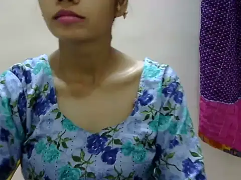 Snapshot of Kulsum_S chatting on 06/22/26, 02:03 Kulsum S online show from 06/22/26, 02:03