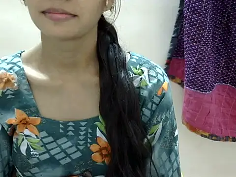 Snapshot of Kulsum_S chatting on 07/06/26, 03:03 Kulsum S online show from 07/06/26, 03:03