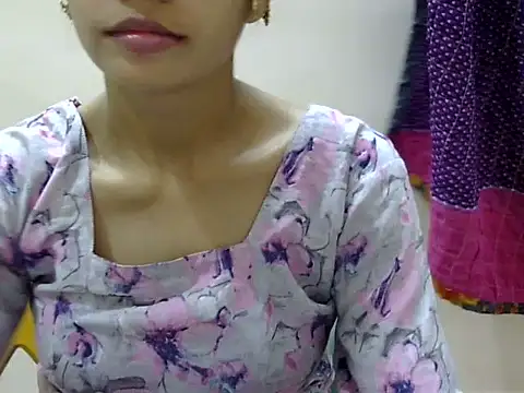 Snapshot of Kulsum_S chatting on 08/03/26, 02:22 Kulsum S online show from 08/03/26, 02:22