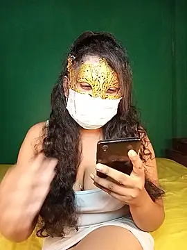 Snapshot of Fiona_Girl chatting on 07/28/26, 02:13 Fiona Girl online show from 07/28/26, 02:13