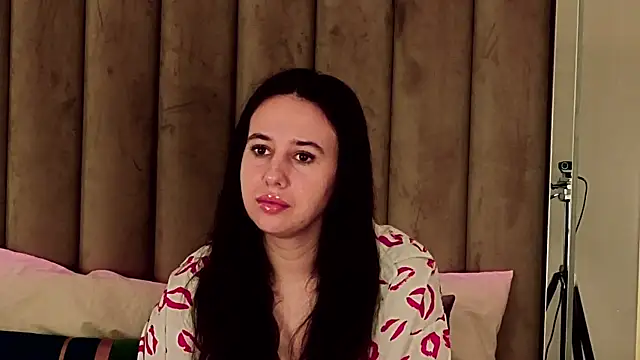 MavisReeve online show from 04/14/26, 03:34