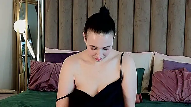 MavisReeve online show from 04/16/26, 09:54