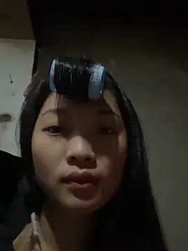 Snapshot of Lyn-be99 chatting on 02/01/26, 01:15 Lyn-be99 online show from 02/01/26, 01:15