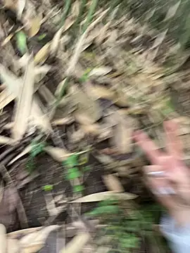 Snapshot of Lyn-be99 chatting on 02/15/26, 04:09 Lyn-be99 online show from 02/15/26, 04:09