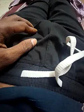 Snapshot of Ayush281999 chatting on 01/19/26, 01:04 Ayush281999 online show from 01/19/26, 01:04