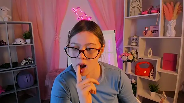 Snapshot of CelestineMauriac chatting on 02/16/26, 03:30 CelestineMauriac online show from 02/16/26, 03:30