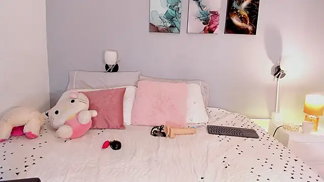 DomenicaW online show from 01/19/26, 02:43