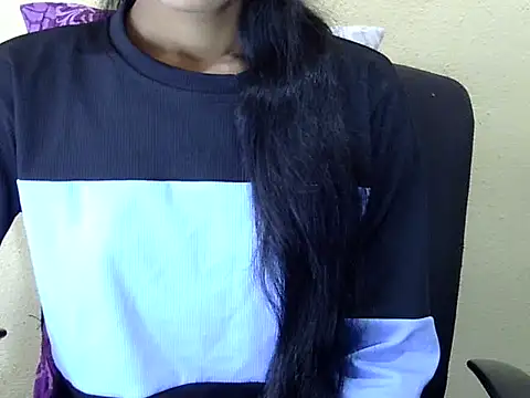 Snapshot of Khushi_v chatting on 02/26/26, 09:08 Khushi v online show from 02/26/26, 09:08