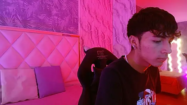 Snapshot of osamu_tay chatting on 02/24/26, 11:30 osamu tay online show from 02/24/26, 11:30