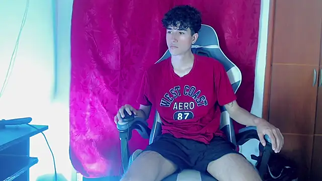 Snapshot of Johnny_cagee_ chatting on 02/12/26, 12:27 Johnny cagee online show from 02/12/26, 12:27