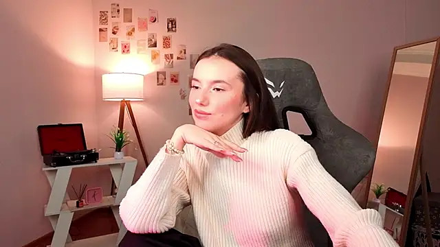 Snapshot of ssandralovin chatting on 02/04/26, 04:29 ssandralovin online show from 02/04/26, 04:29