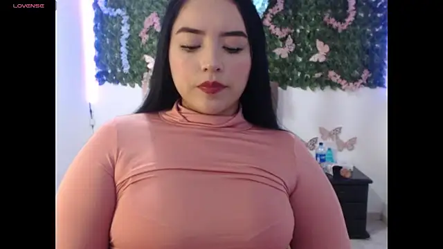 Snapshot of adara_cute_69 chatting on 05/05/26, 07:33 adara cute 69 online show from 05/05/26, 07:33