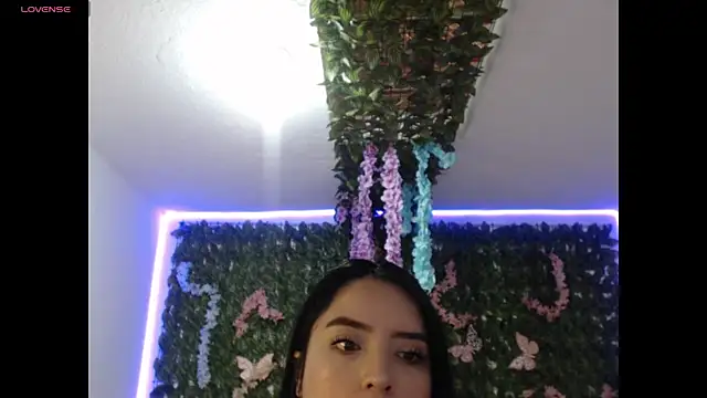 Snapshot of adara_cute_69 chatting on 05/09/26, 02:11 adara cute 69 online show from 05/09/26, 02:11