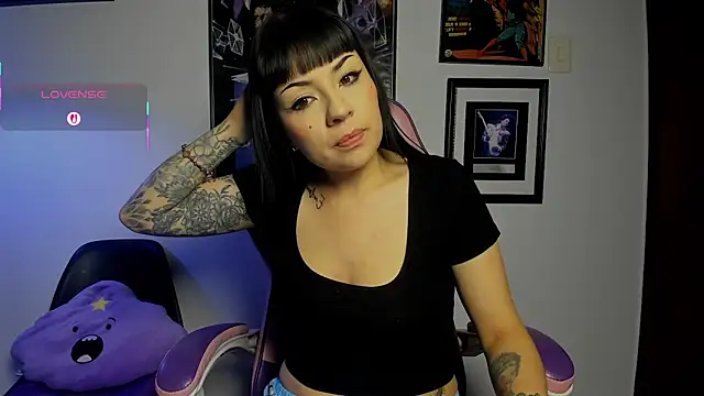 luckylaura online show from 02/26/26, 04:33