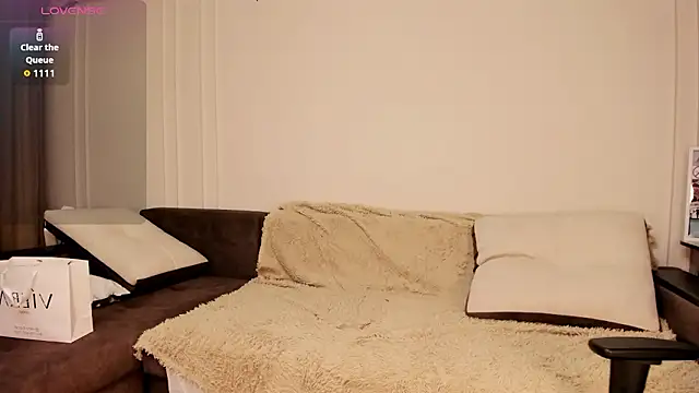 Snapshot of s00nie chatting on 02/15/26, 03:53 s00nie online show from 02/15/26, 03:53