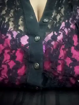 Snapshot of Samaira_Juicy143 chatting on 02/22/26, 05:08 Samaira Juicy143 online show from 02/22/26, 05:08