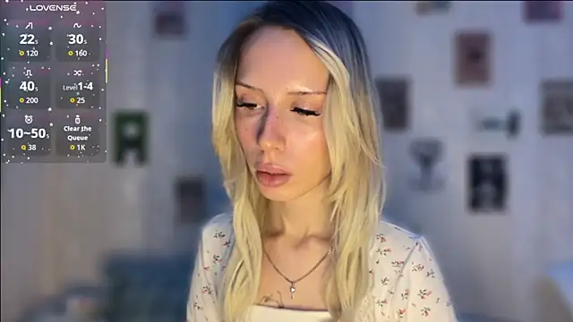 Snapshot of DellaCampbell chatting on 02/09/26, 03:05 DellaCampbell online show from 02/09/26, 03:05