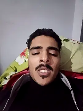 Snapshot of Medo_king1 chatting on 02/05/26, 01:27 Medo king1 online show from 02/05/26, 01:27