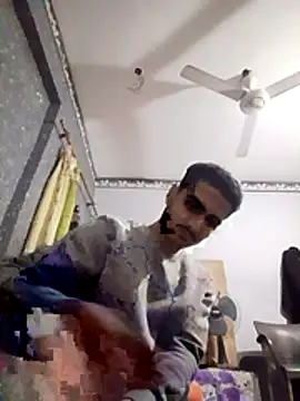 Snapshot of Medo_king1 chatting on 02/06/26, 03:04 Medo king1 online show from 02/06/26, 03:04