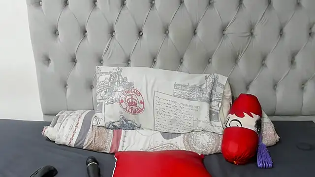 Snapshot of DarkBubble09 chatting on 02/20/26, 08:09 DarkBubble09 online show from 02/20/26, 08:09