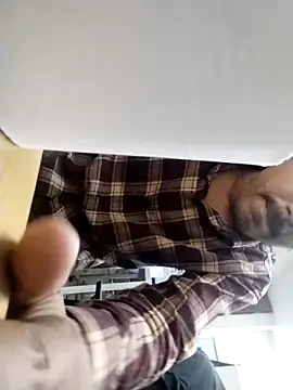 Snapshot of manishk0 chatting on 02/05/26, 08:24 manishk0 online show from 02/05/26, 08:24