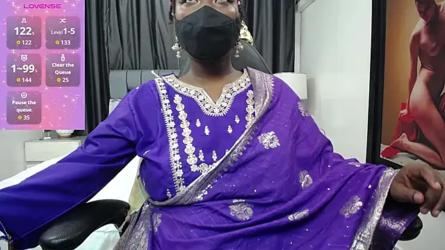 kavya suri  online show from 02/13/26, 07:21