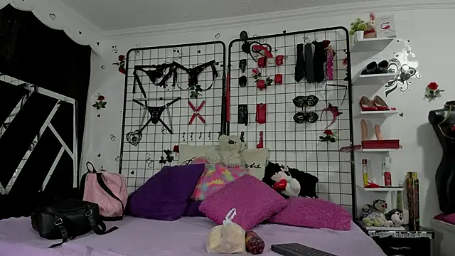 playful-girls online show from 02/24/26, 01:20