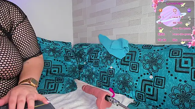 Snapshot of Julieta_jane_ss chatting on 02/19/26, 12:06 Julieta jane ss online show from 02/19/26, 12:06