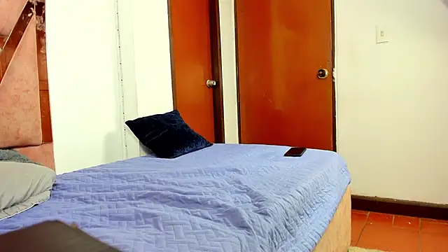 Snapshot of friend_zone1 chatting on 02/19/26, 05:14 friend zone1 online show from 02/19/26, 05:14