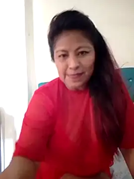 Snapshot of LaylaWinxxx chatting on 02/05/26, 03:27 LaylaWinxxx online show from 02/05/26, 03:27