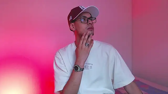 Snapshot of Vlad__night chatting on 02/08/26, 01:03 Vlad night online show from 02/08/26, 01:03