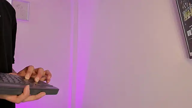 Snapshot of Vlad__night chatting on 02/26/26, 03:38 Vlad night online show from 02/26/26, 03:38