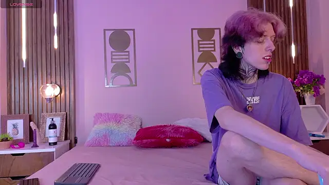 Snapshot of Hanna-Winchester chatting on 02/28/26, 08:54 Hanna-Winchester online show from 02/28/26, 08:54