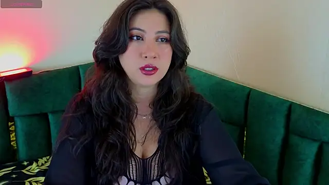 Luvienne online show from 04/16/26, 07:14