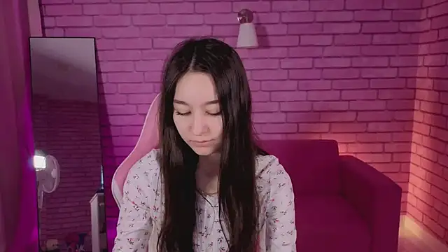 Nicole Brownie online show from 02/17/26, 08:33