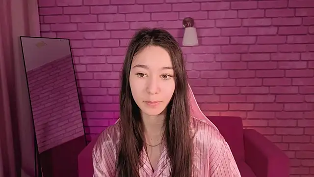 Nicole Brownie online show from 05/04/26, 12:50