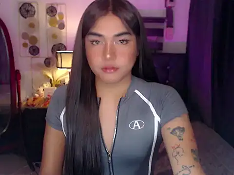 Snapshot of Katezorah chatting on 02/03/26, 01:05 Katezorah online show from 02/03/26, 01:05