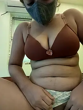 Snapshot of sonalidey5565 chatting on 02/08/26, 10:18 sonalidey5565 online show from 02/08/26, 10:18