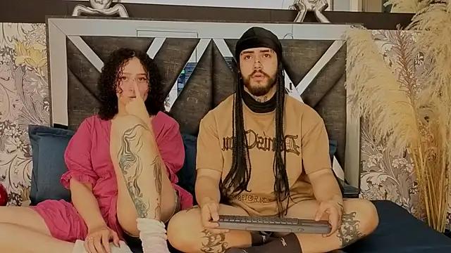 Snapshot of Benny_and_Mark chatting on 02/11/26, 04:17 Benny and Mark online show from 02/11/26, 04:17