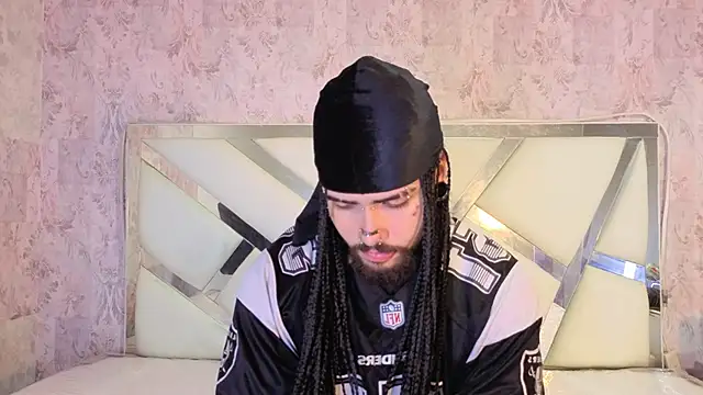 Snapshot of Benny_and_Mark chatting on 02/26/26, 04:11 Benny and Mark online show from 02/26/26, 04:11