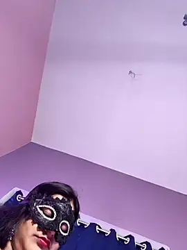 Snapshot of noty_girl2 chatting on 02/13/26, 02:35 noty girl2 online show from 02/13/26, 02:35